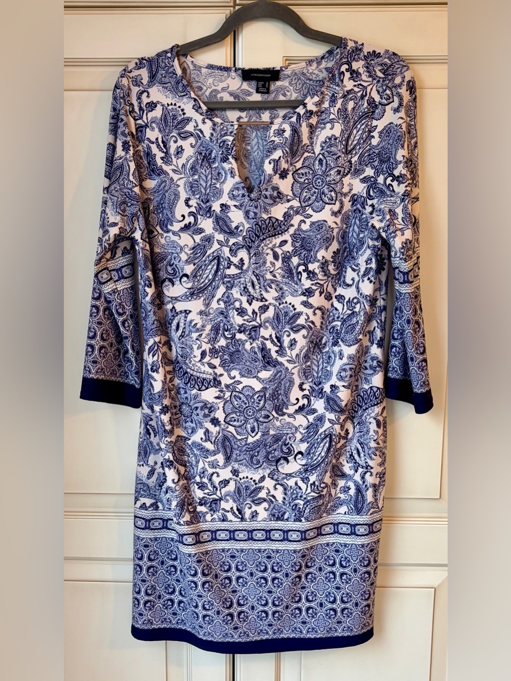 🍇 Atmosphere White and Blue Paisley Shift Dress. Sz 14 (more a 10/12).